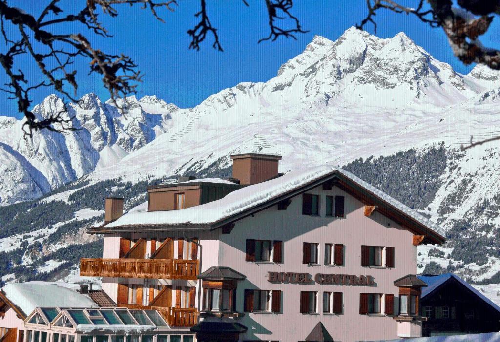 Hotel Central Obersaxen Eksteriør billede