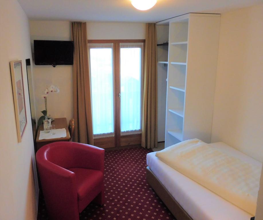 Hotel Central Obersaxen Eksteriør billede